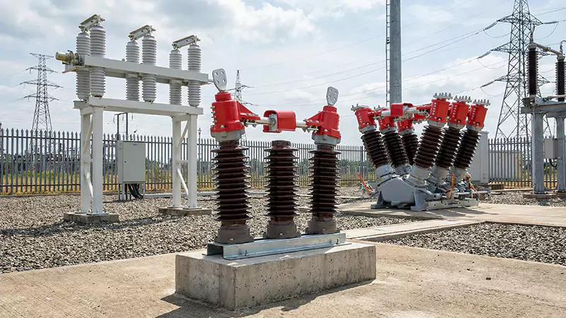 Devre kesiciler ve bağlantı kesme anahtarları arasındaki fark